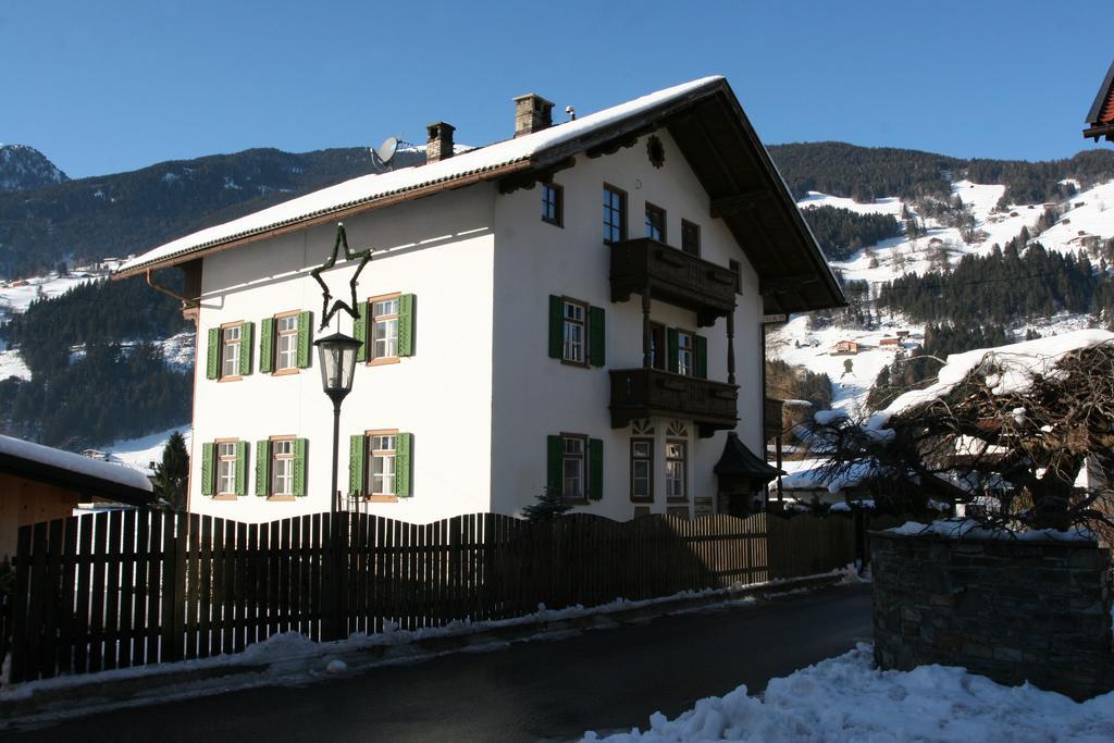 Zillertal Apartments Zell am Ziller Rum bild