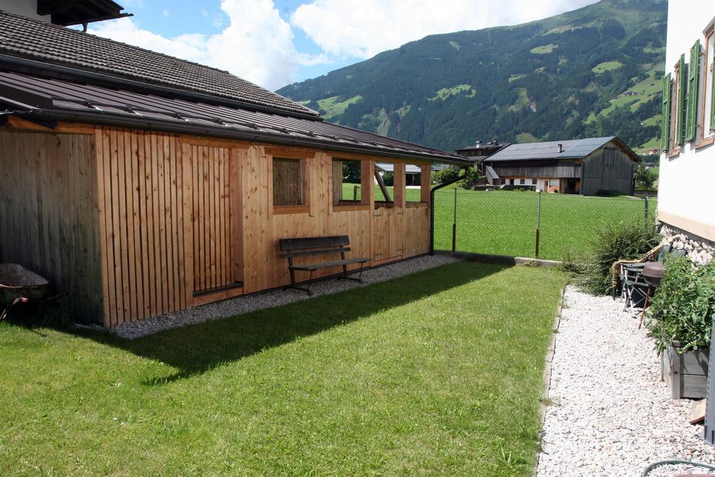 Zillertal Apartments Zell am Ziller Rum bild